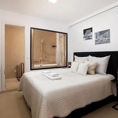 Deluxe Studio In City Center With Free Private Parking Rovinj Exterior photo